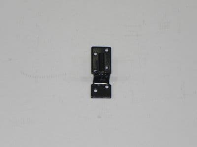 Hengselkrok på plate 100 mm sort pulverlakkert